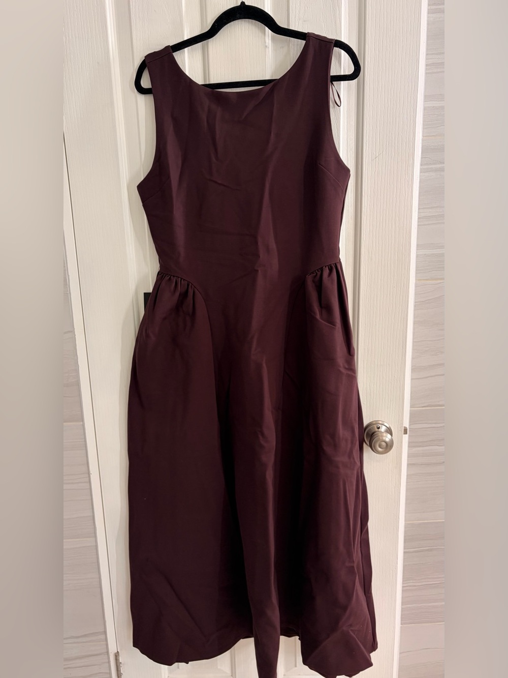 Dynamite Sleeveless Burgundy Midi Dress with Pockets